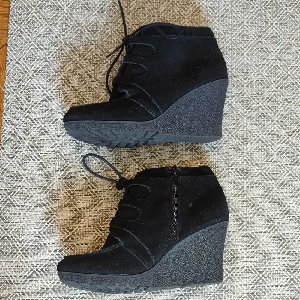 Nine West Black Lace-Up Wedge Booties